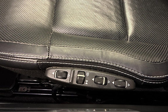 Mercedes-Benz G350 24 of 24