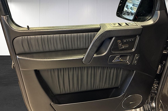 Mercedes-Benz G350 14 of 24