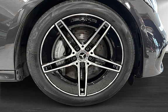 Mercedes-Benz E300 de 12 of 13