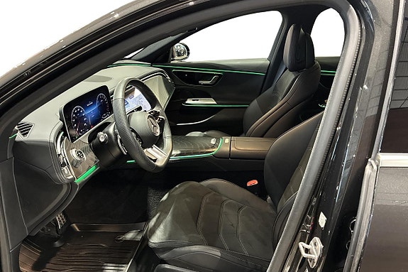 Mercedes-Benz E300 de 8 of 13