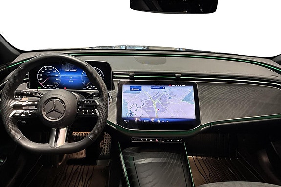Mercedes-Benz E300 de 9 of 13