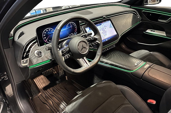 Mercedes-Benz E300 de 7 of 13