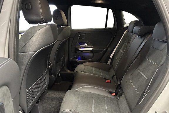 Mercedes-Benz GLA250 e 13 of 26