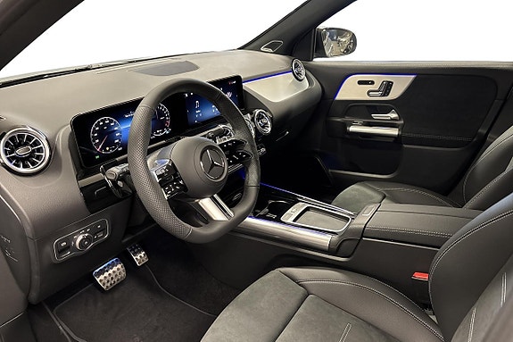 Mercedes-Benz GLA250 e 9 of 26