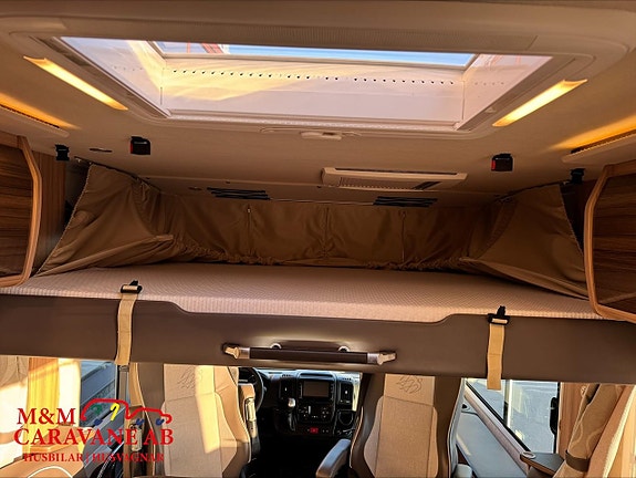 Knaus Sun I 900 LEG Långbäddar/AC/Solcell/Hydr.stödben 9 of 27
