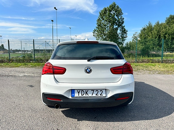 BMW 118i 7 of 13