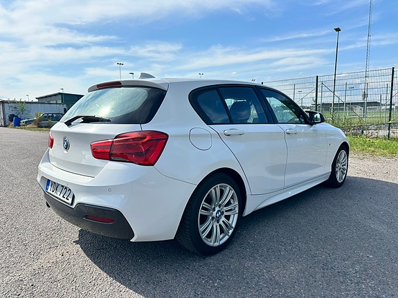 BMW 118i 8 of 13