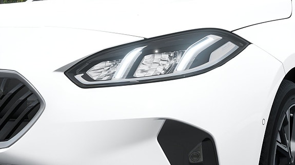BMW 120 6 of 13