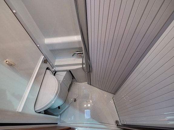 Malibu Carthago MALIBU VAN 600 Charming COUPE *Automat *Solceller 14 of 22