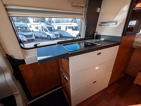 Malibu Carthago MALIBU VAN 600 Charming COUPE *Automat *Solceller 6 of 22