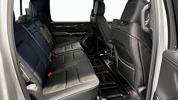 RAM 1500 5 of 12