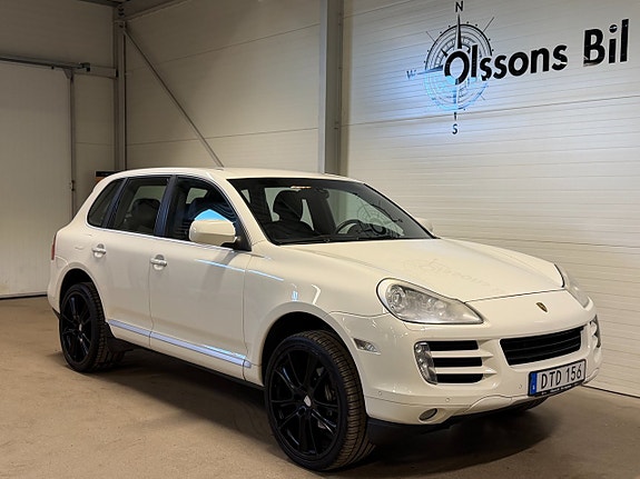 Porsche Cayenne 8 of 20