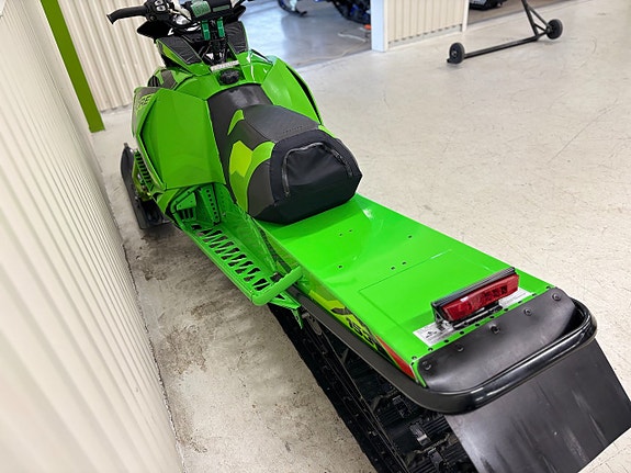 Arctic Cat M 8000 Hardcore 153" 11 of 11