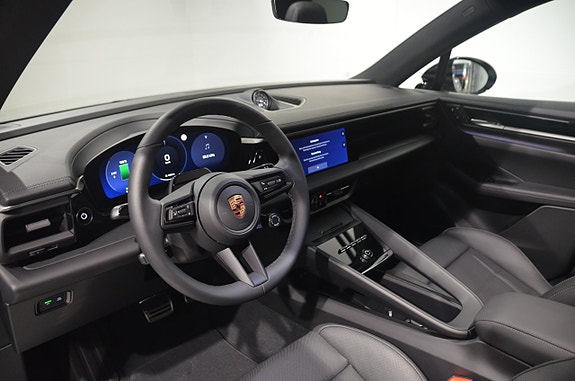 Porsche Macan 4 12 of 20