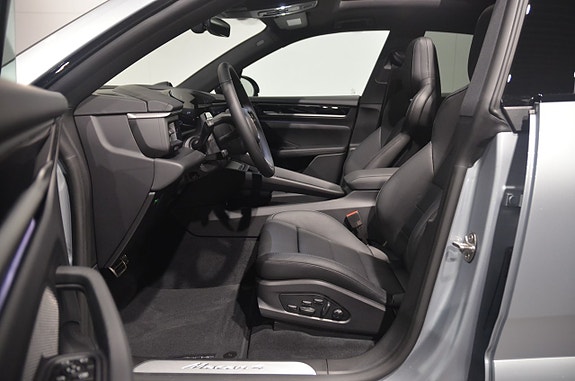 Porsche Macan 4 10 of 20