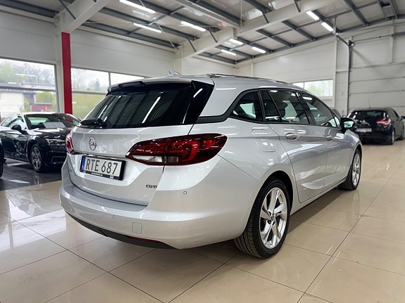 Opel Astra 2 of 5