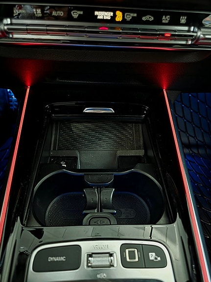 Mercedes-Benz GLB200 13 of 15