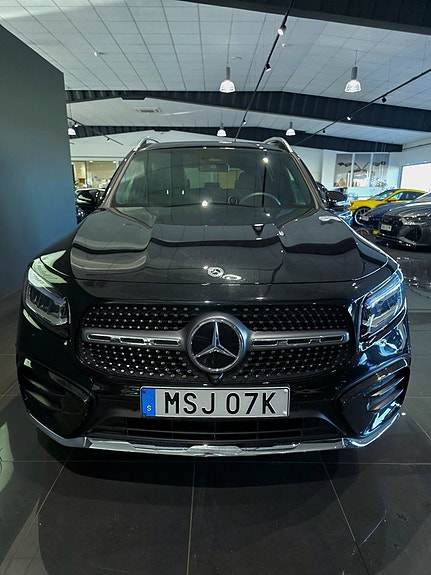 Mercedes-Benz GLB200 5 of 15