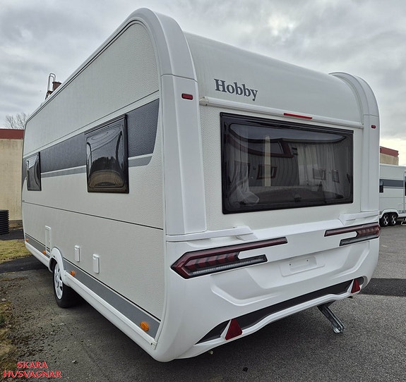 Hobby 495 UL De Luxe 2 of 18