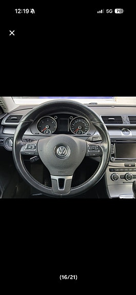 Volkswagen Passat 10 of 14