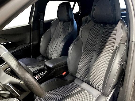 Peugeot 2008 5 of 5