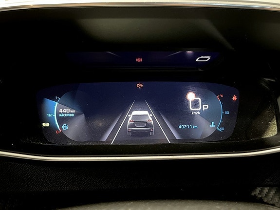 Peugeot 2008 8 of 15