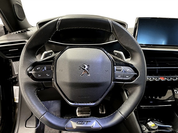 Peugeot 2008 7 of 15