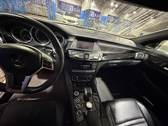 Mercedes-Benz CLS63 4 of 7