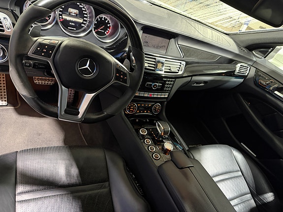 Mercedes-Benz CLS63 2 of 7