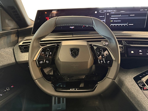 Peugeot 5008 9 of 11