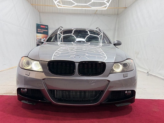 BMW 335d 3 of 5