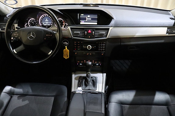 Mercedes-Benz E220 18 of 25
