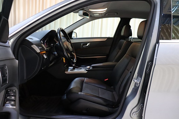 Mercedes-Benz E220 13 of 25