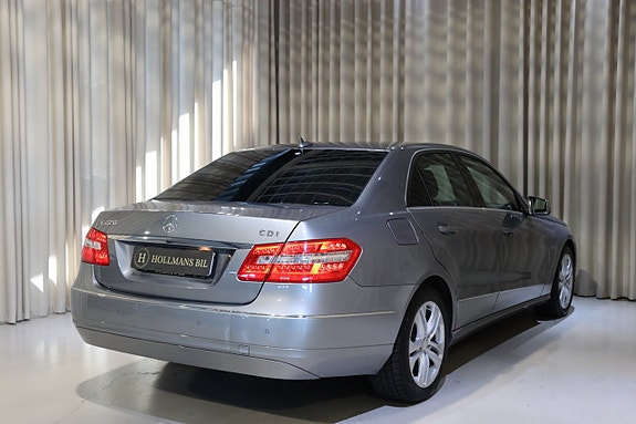 Mercedes-Benz E220 10 of 25