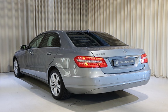 Mercedes-Benz E220 7 of 25