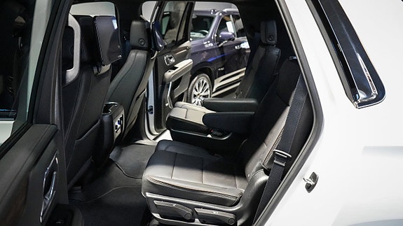 Chevrolet Tahoe 15 of 30
