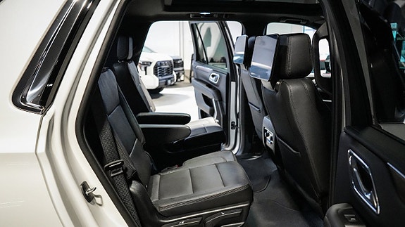 Chevrolet Tahoe 16 of 30