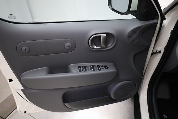 Hyundai Inster 10 of 24