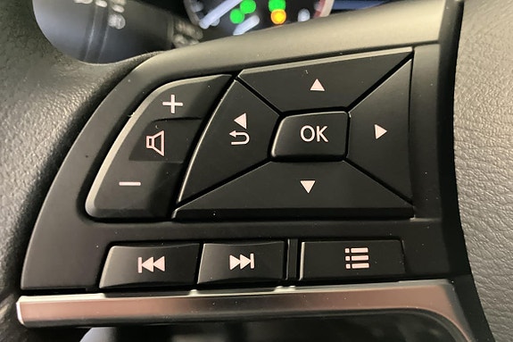 Nissan Juke 13 of 25