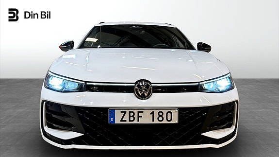Volkswagen Passat 4 of 5