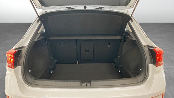 Volkswagen T-Roc 12 of 14