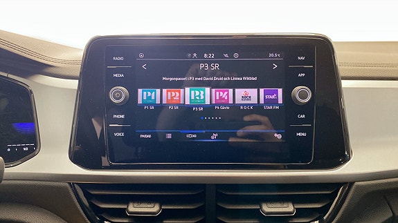 Volkswagen T-Roc 9 of 14