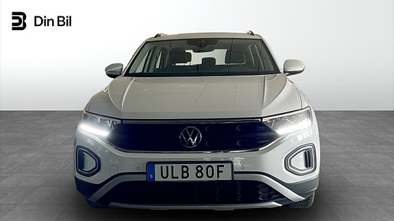 Volkswagen T-Roc 4 of 5
