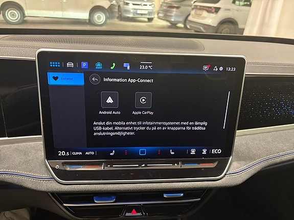 Volkswagen Passat 10 of 15