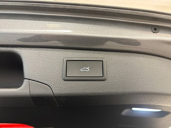 Volkswagen Passat 13 of 15