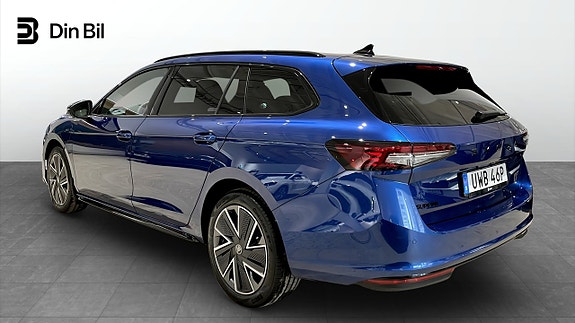 Skoda Superb 3 of 5