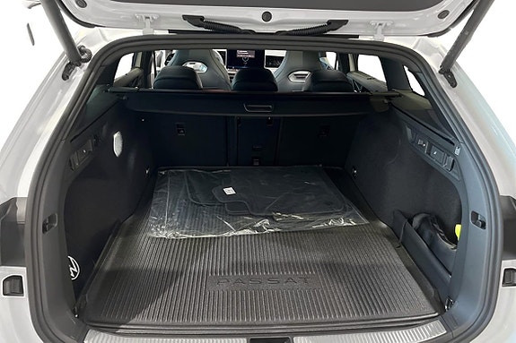 Volkswagen Passat 7 of 11