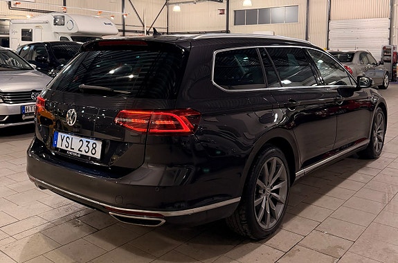 Volkswagen Passat 3 of 5