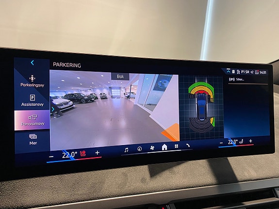 BMW iX 8 of 14