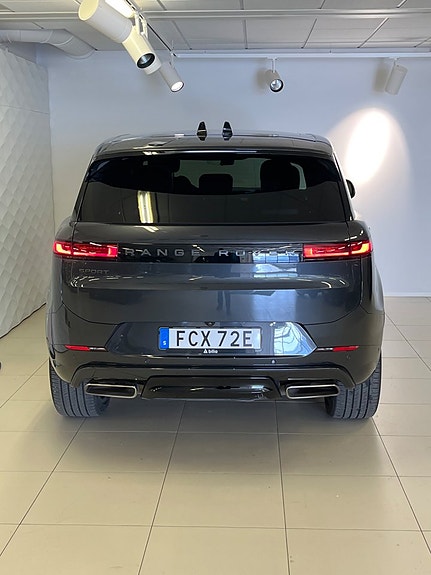 Land Rover Range Rover Sport 2 of 5